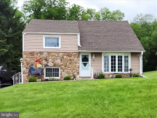 15 Pearson Dr, Springfield