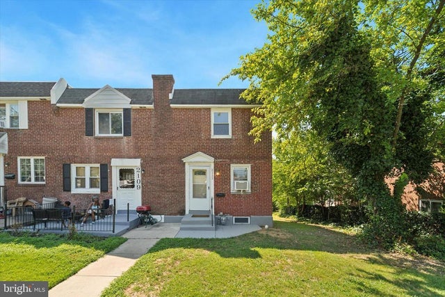 2111 Delmar Dr, Folcroft