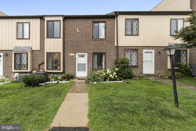 5200 Hilltop Dr #l-11, Brookhaven