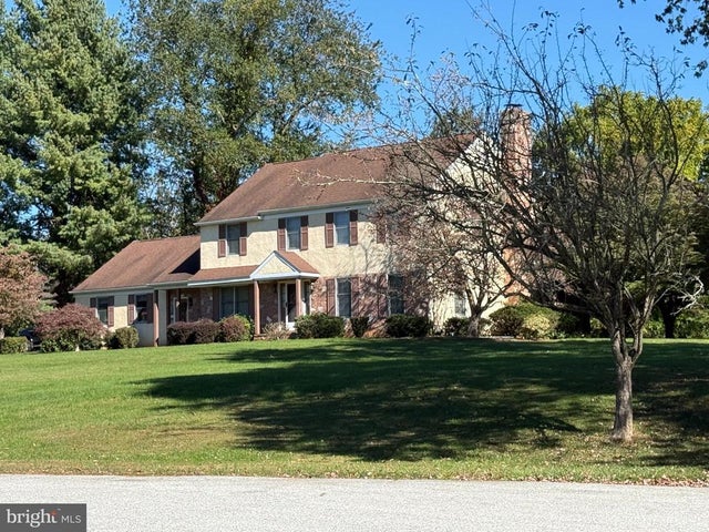 16 Fox Lair Ln, Thornton