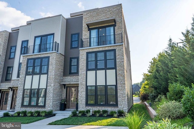 367 W Horseshoe Trl, Newtown Square