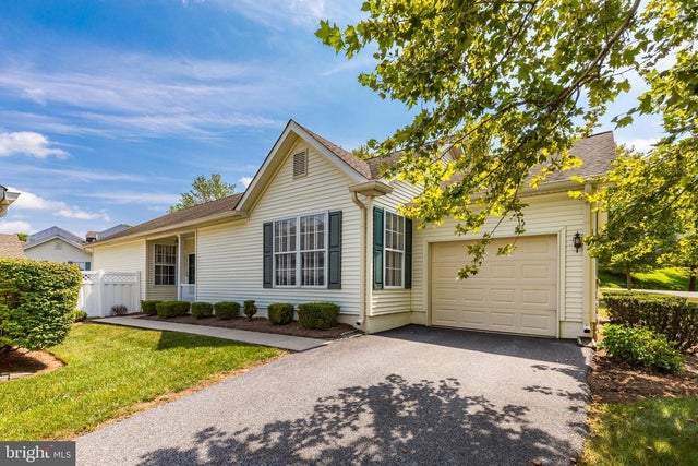 1000 N Phipps Woods Ct, Glen Mills