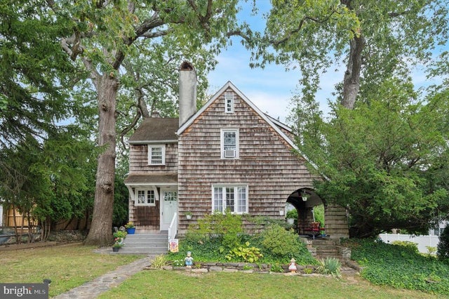 15 Oakland Rd, Broomall