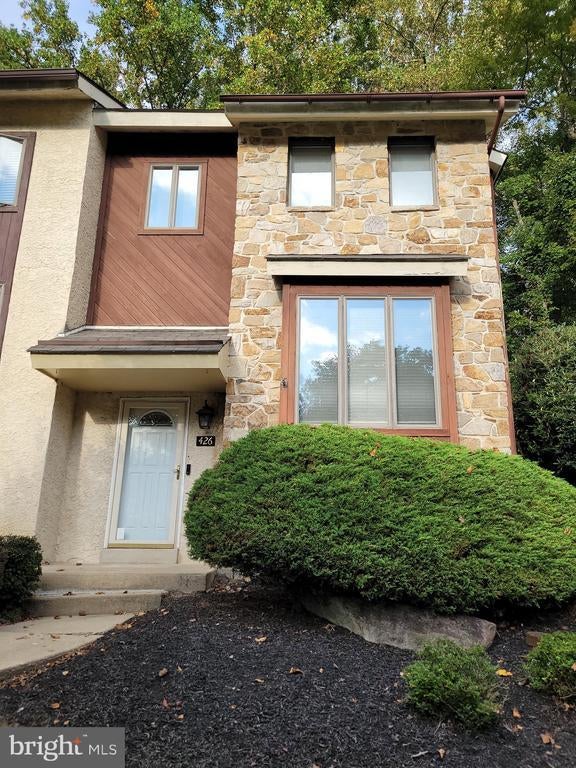 426 Heatherwood Dr, Media