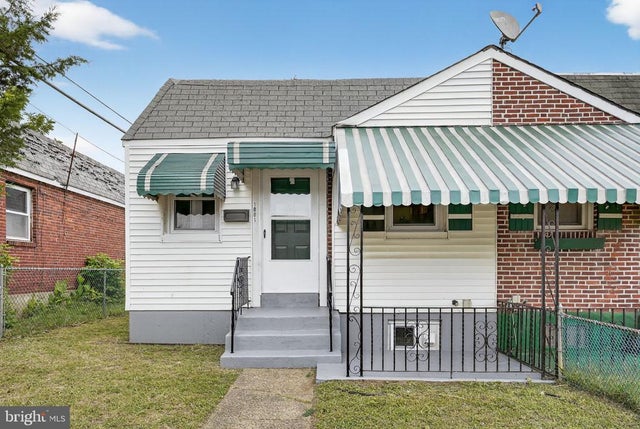 1001 Burnside Rd, Sharon Hill