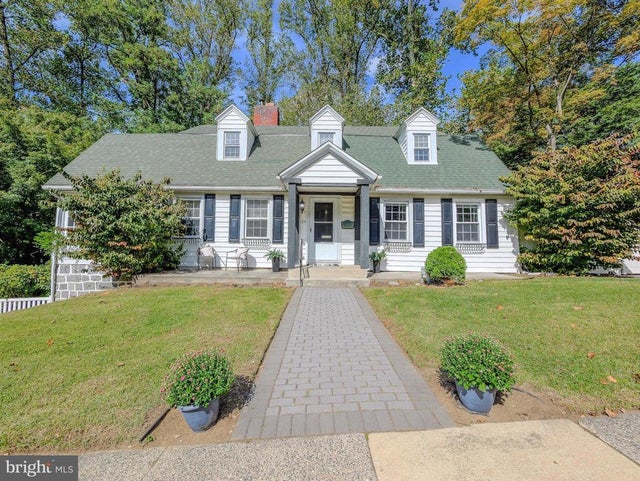 126 Lansdowne Ct, Lansdowne