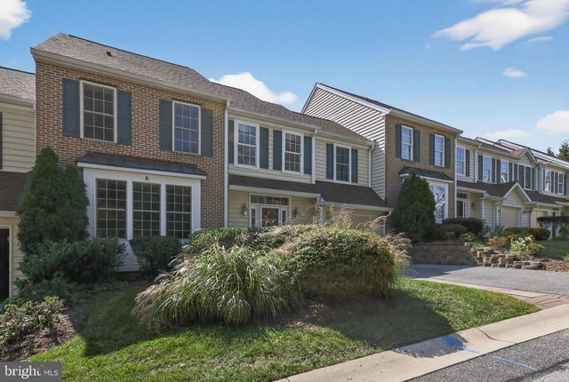 222 Hillsboro Mills Ln, Wallingford