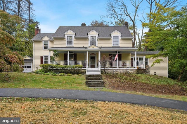 4 W Possum Hollow Rd, Rose Valley