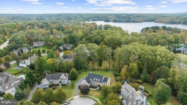 6 Greystone Cir, Newtown Square