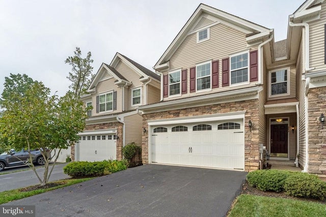 242 Clermont Dr, Newtown Square