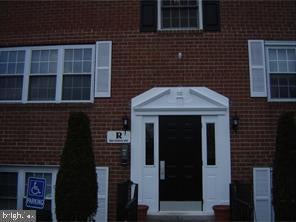 826 South Ave #r8, Secane