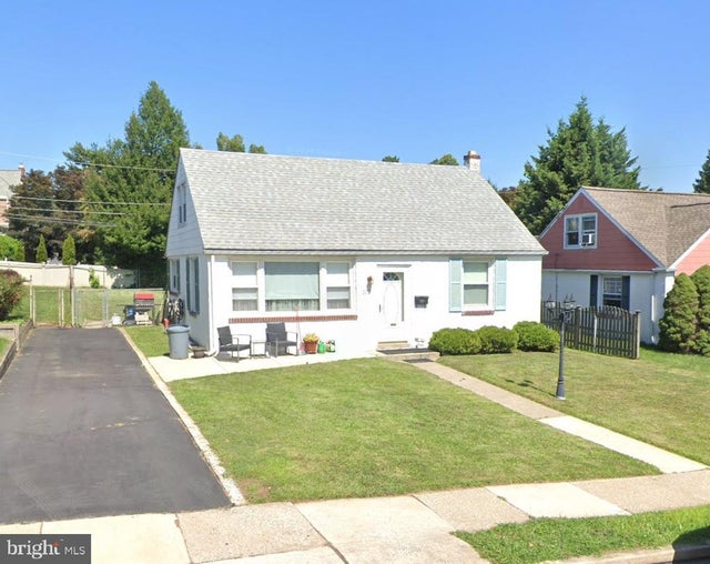 202 Rolling Rd, Broomall