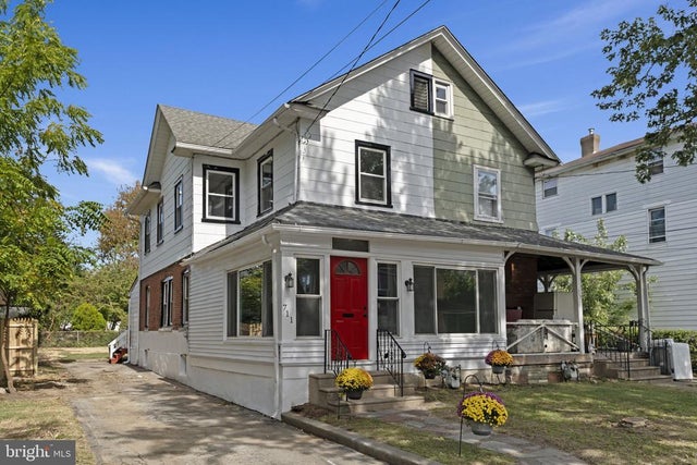711 Pembroke Ave, Lansdowne