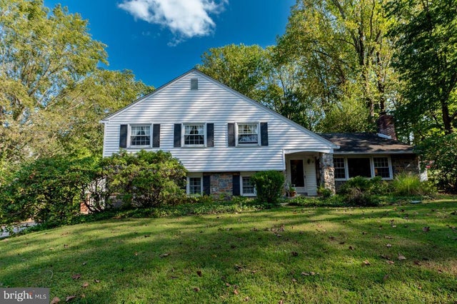 127 Deerfield Rd, Broomall