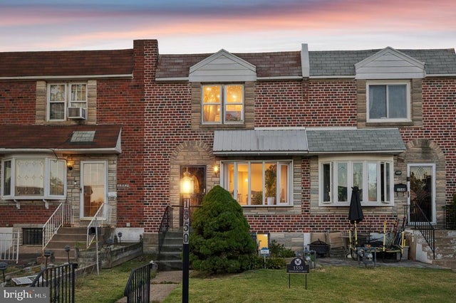 1550 Hermesprota Dr, Sharon Hill