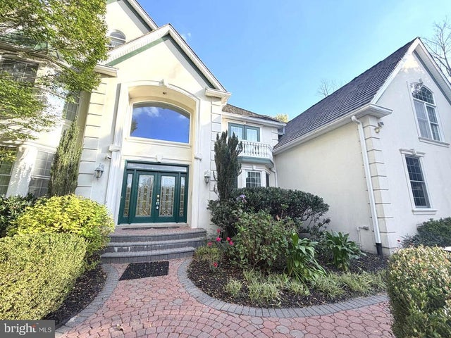 584 S Heilbron Dr, Media