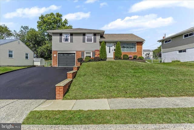 416 Warren Blvd, Broomall