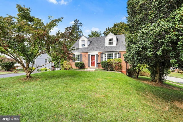 145 Wood Rd, Springfield