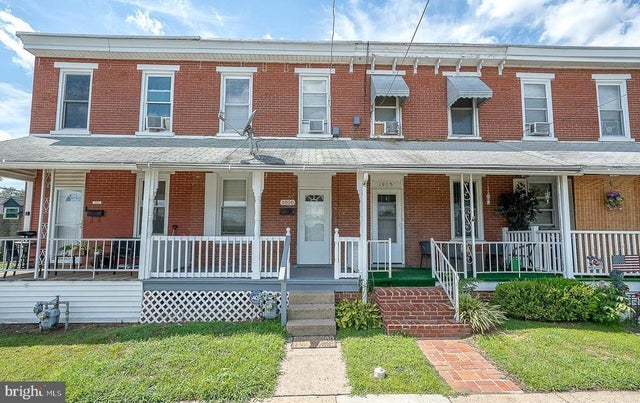 1016 Hill St, Brookhaven