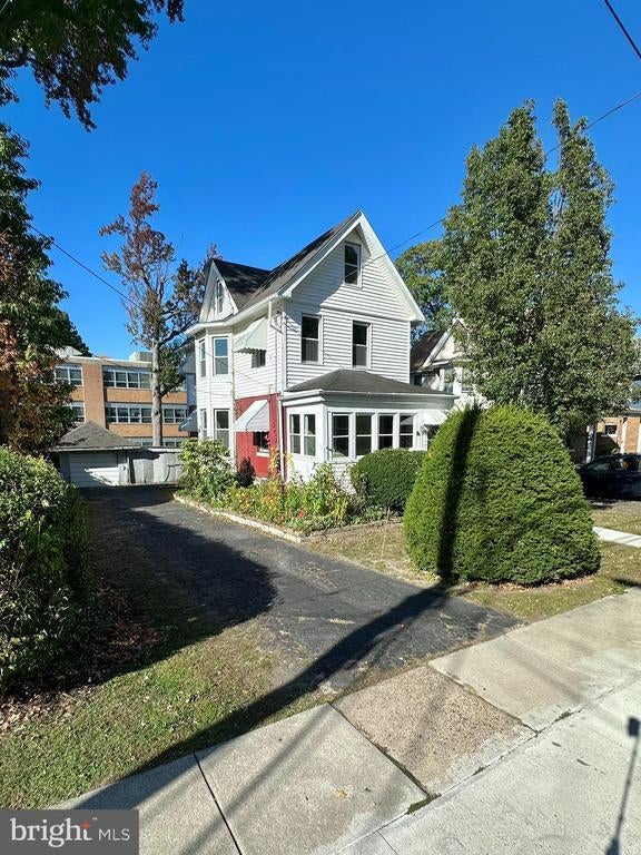 205 Mohawk Ave, Norwood