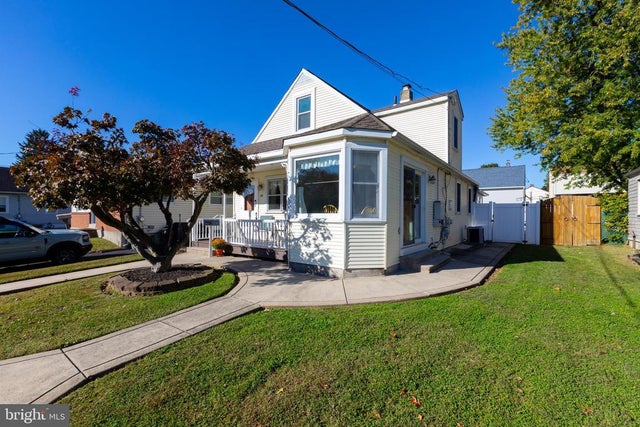 82 1st Ave, Broomall