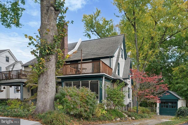 19 E Windermere Ter, Lansdowne