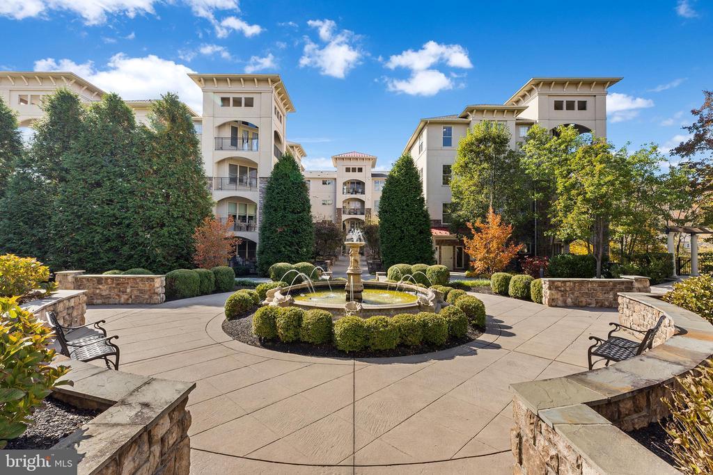 447 Cornerstone Dr #447, NEWTOWN SQUARE