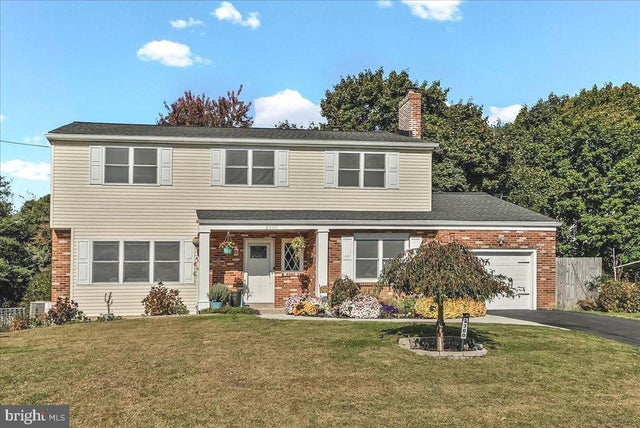 2300 Overlook Dr, Aston