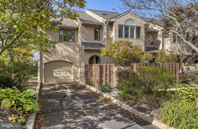 5 Greythorne Woods Cir, Wayne