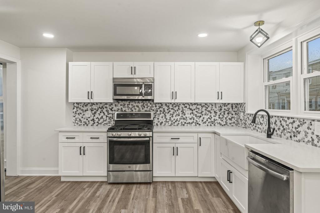 535 Glendale Rd, UPPER DARBY