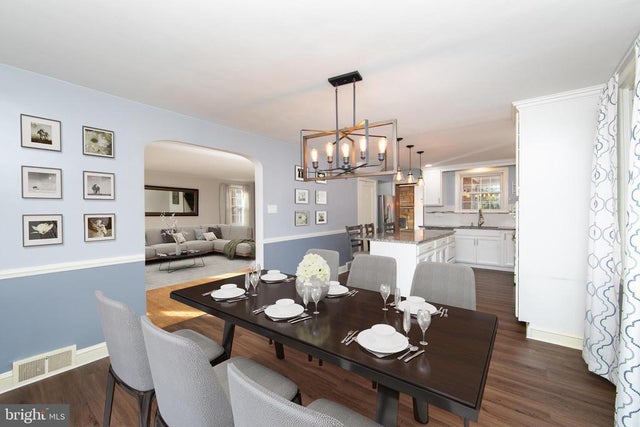 414 Stanfield Rd, Springfield