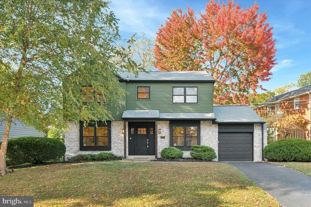 210-218 David Dr, HAVERTOWN