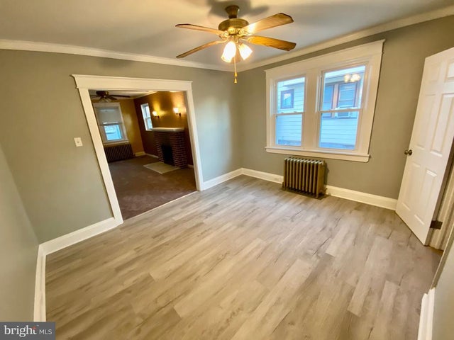 100 E Roland Rd, Brookhaven