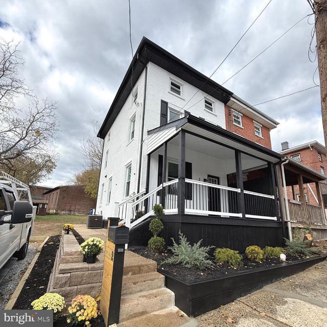 2 Church St, Brookhaven