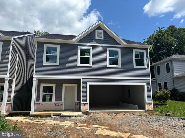 1033 Dianne Dr, Waynesboro