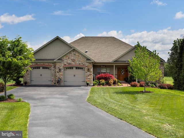 1464 Highfield Court, Chambersburg