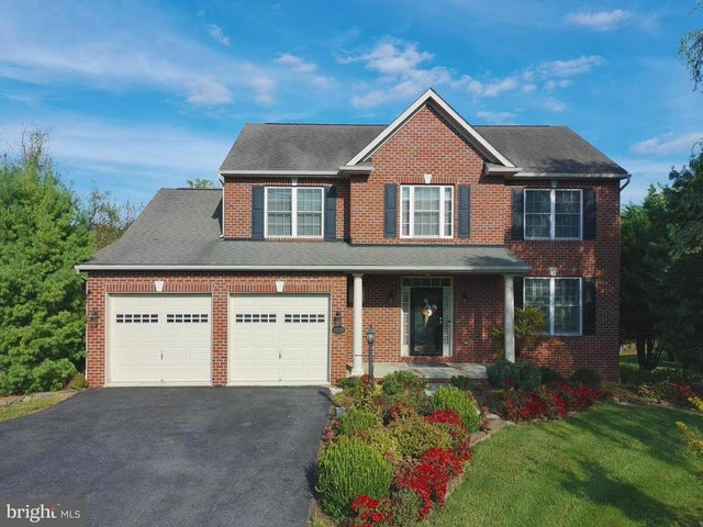 1736 Carrera Drive, Chambersburg