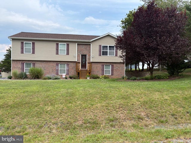 3610 Hickory Ct, Chambersburg