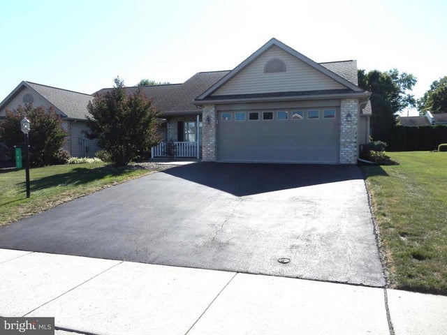 170 Lantern Lane, Chambersburg