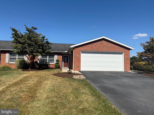 2353 Mccleary Dr, Chambersburg