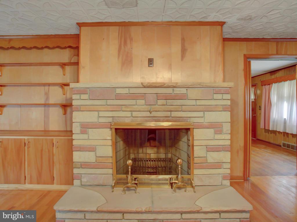 5500 Charlestown Road, MERCERSBURG