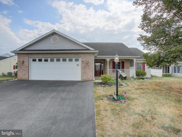 245 Lantern Lane, Chambersburg