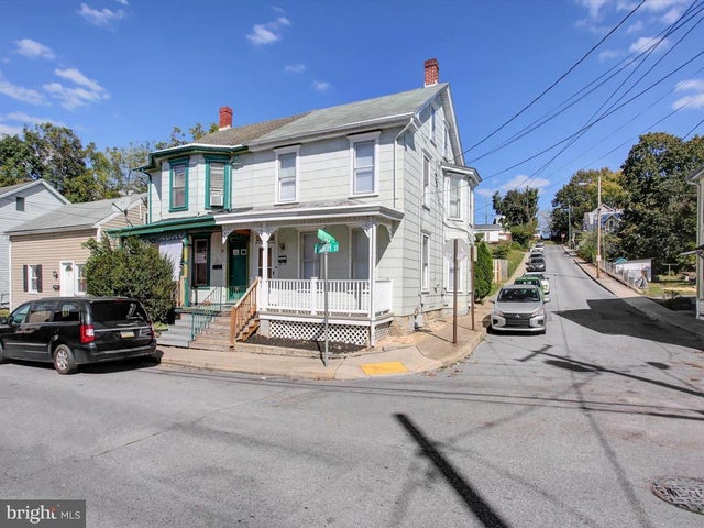 53 E North St, Waynesboro