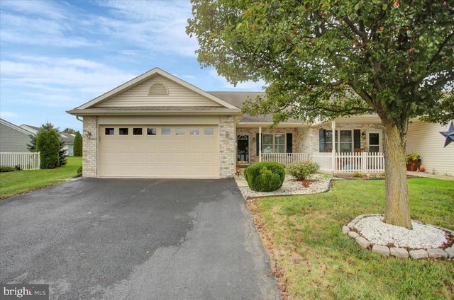 221 Lantern Lane, Chambersburg