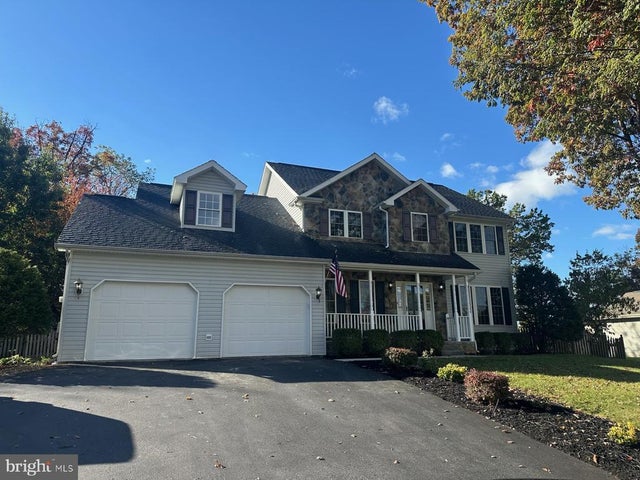 423 Bradley Ln, Shippensburg