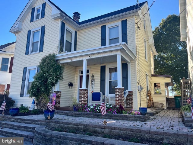 208 Hamilton Avenue, Waynesboro