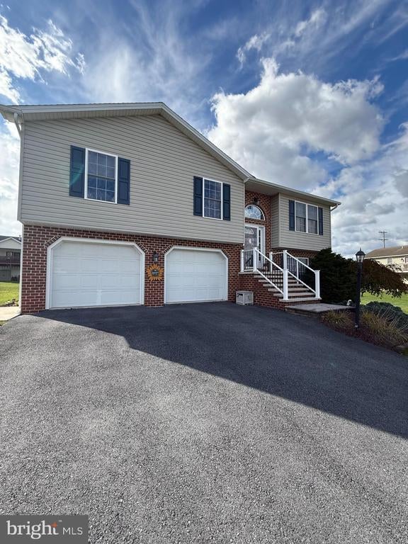 102 Quentin Cir, Shippensburg