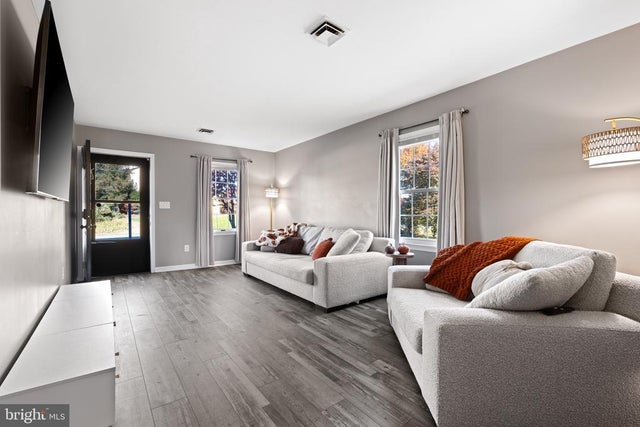 128 Minnich Rd, Chambersburg