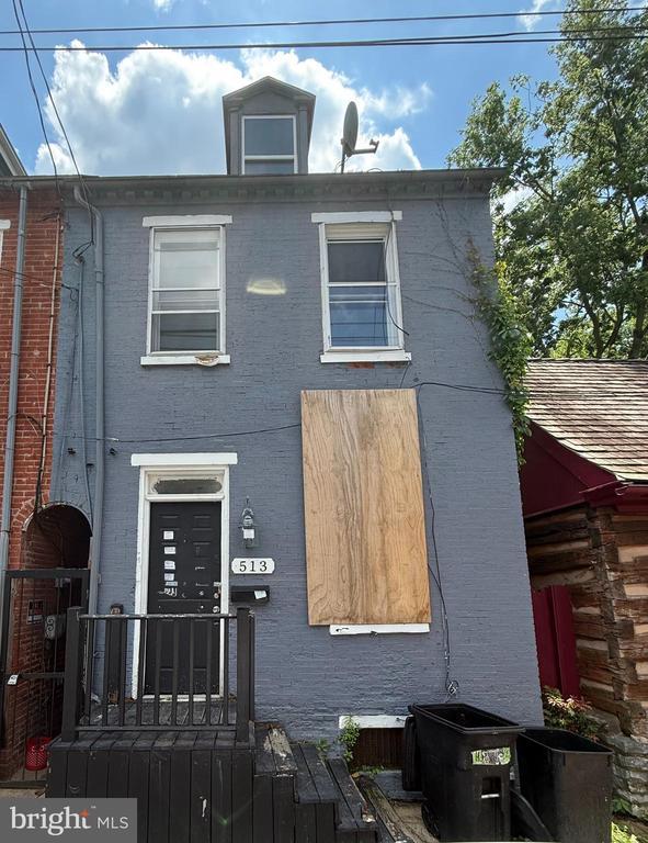 513 Howard Ave, Lancaster