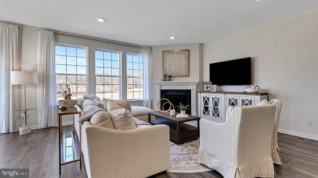 110 Erica Ln, Columbia